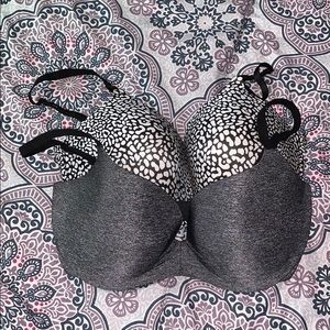 Victoria secret/pink bras